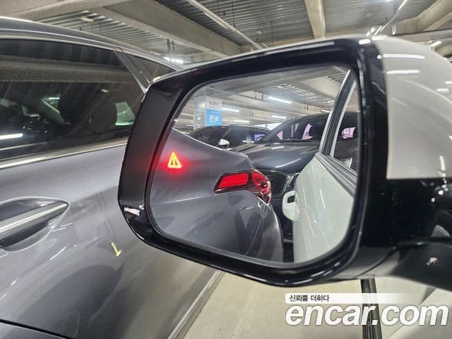 Kia Niro 2022 — Фото 18/20
