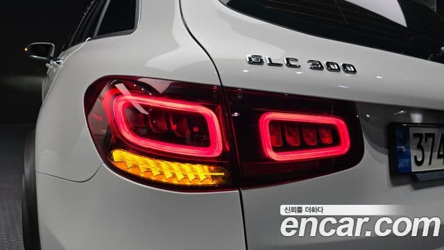 Mercedes-Benz GLC-Class 2022 — Şəkil 10/31