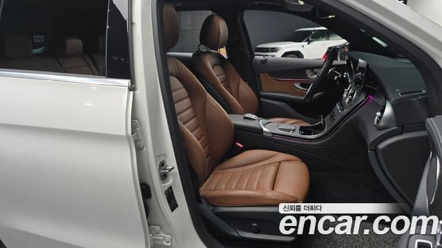 Mercedes-Benz GLC-Class 2022 — Şəkil 18/31