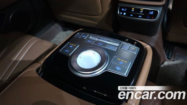 Genesis Electrified G80 2020 — Şəkil 19/20
