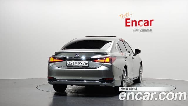 Lexus ES300h 2021 — Şəkil 4/20