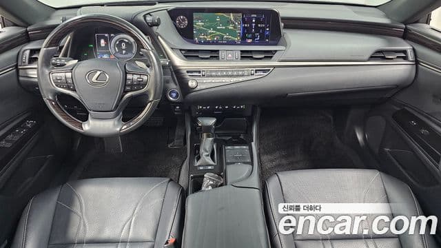 Lexus ES300h 2021 — Şəkil 7/20