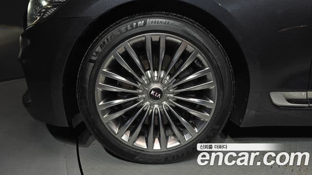 Kia The K9 2019 — ფოტო 4/20