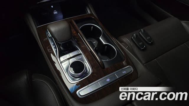 Kia The K9 2019 — ფოტო 8/20