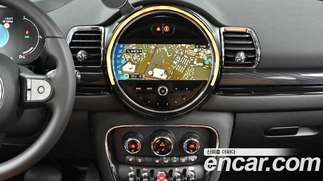 Mini Cooper Clubman 2022 — фото 14 из 20