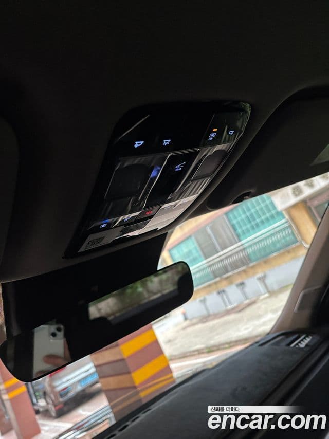 Hyundai Santa Fe 2025 — Şəkil 13/17