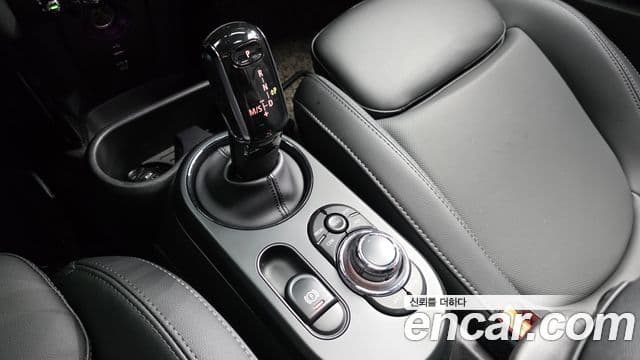 Mini Cooper S 2022 — ფოტო 9/20