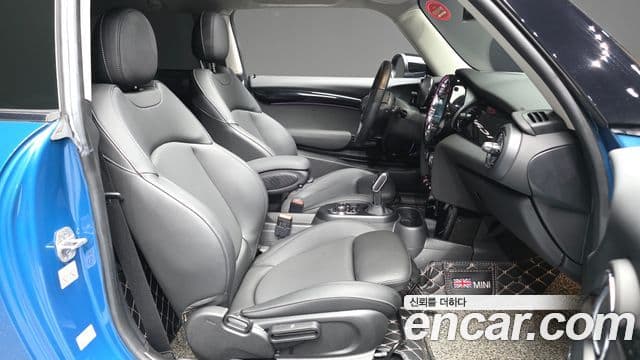 Mini Cooper S 2022 — ფოტო 11/20