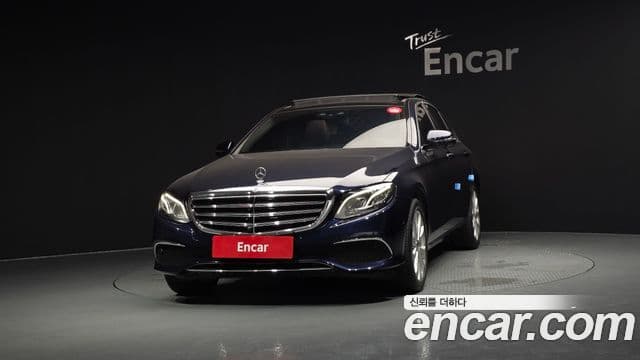 Mercedes-Benz E-Class 2019 — Фото 3/20