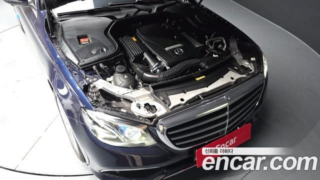 Mercedes-Benz E-Class 2019 — Фото 6/20