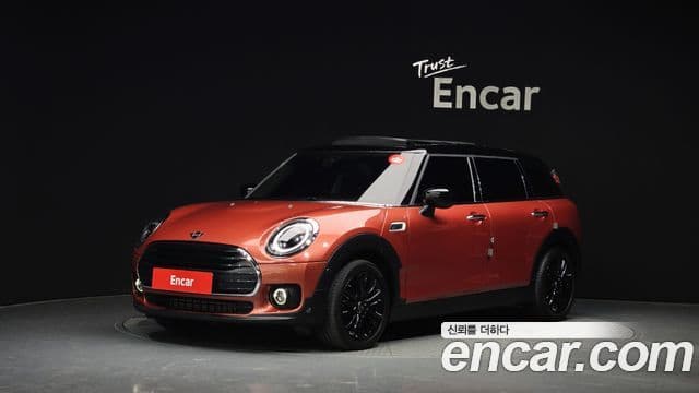 Mini Cooper Clubman 2022 — Фото 1/20