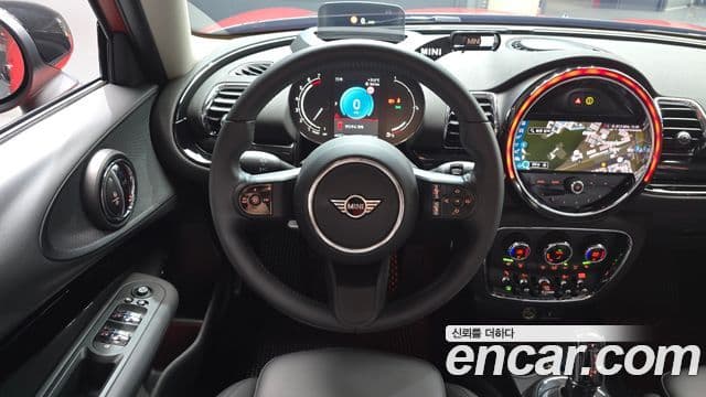 Mini Cooper Clubman 2022 — Фото 13/20