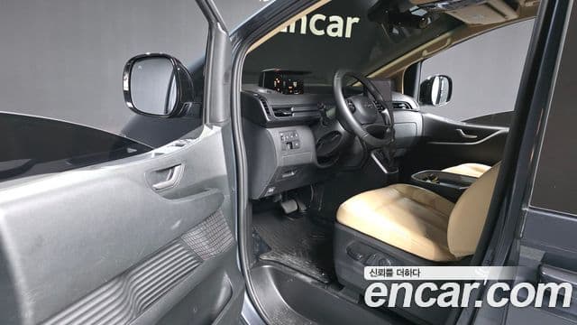 Hyundai Staria 2023 — Şəkil 10/20