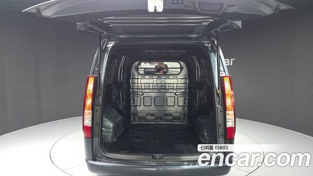 Hyundai Staria 2023 — Şəkil 20/20
