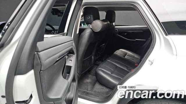 Land Rover Range Rover Evoque 2020 — ფოტო 19/20