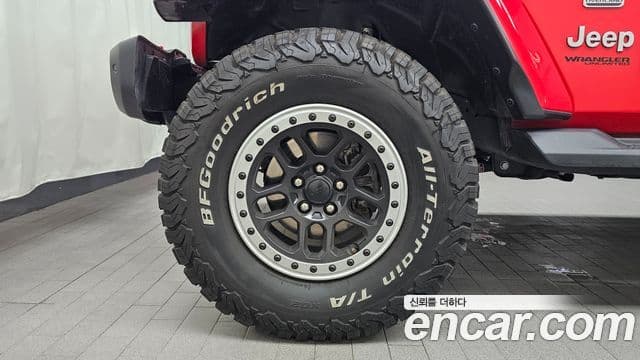 Jeep Wrangler 2021 — ფოტო 5/20