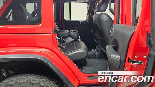 Jeep Wrangler 2021 — ფოტო 11/20