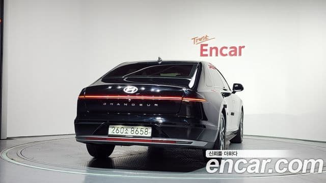 Hyundai Grandeur 2023 — ფოტო 4/20