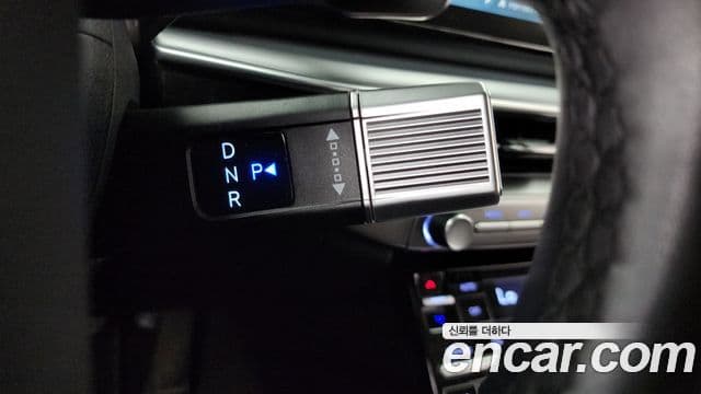 Hyundai Grandeur 2023 — ფოტო 9/20