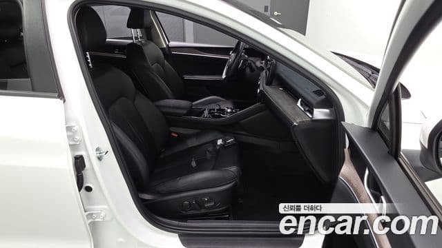 Kia K5 2021 — Şəkil 12/20
