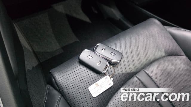 Kia K5 2021 — Şəkil 18/20