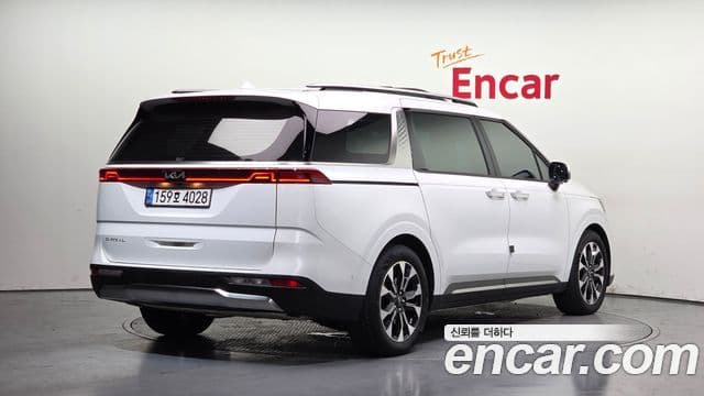 Kia Carnival 2022 — Фото 1/15