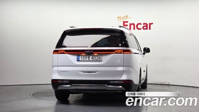 Kia Carnival 2022 — Фото 3/15