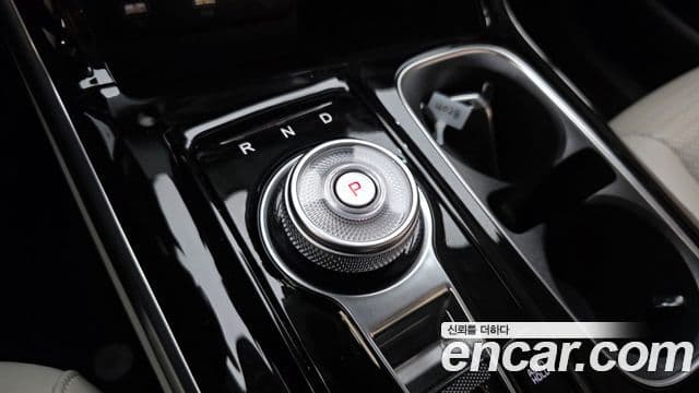 Kia Carnival 2022 — Фото 8/15