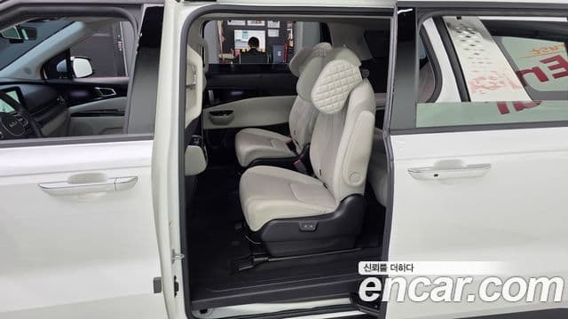 Kia Carnival 2022 — Фото 11/15