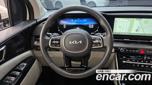 Kia Carnival 2022 — Фото 13/15