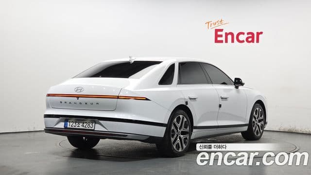 Hyundai Grandeur 2025 — ფოტო 2/20