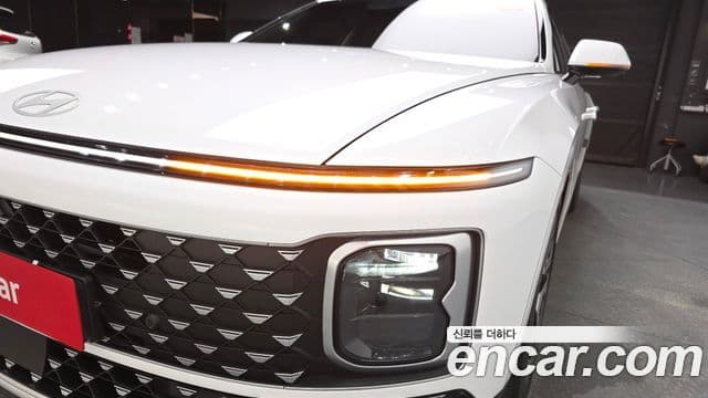 Hyundai Grandeur Hybrid 2025 — Photo 30/32