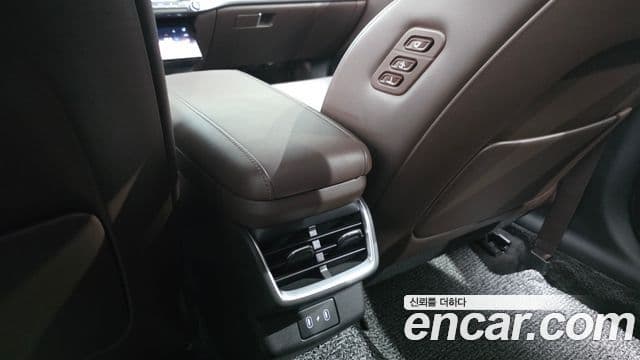 Hyundai Grandeur Hybrid 2025 — Photo 6/32