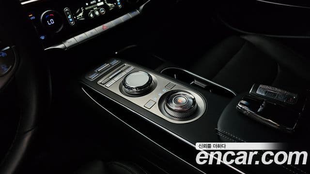 Genesis GV70 2021 — Şəkil 9/20