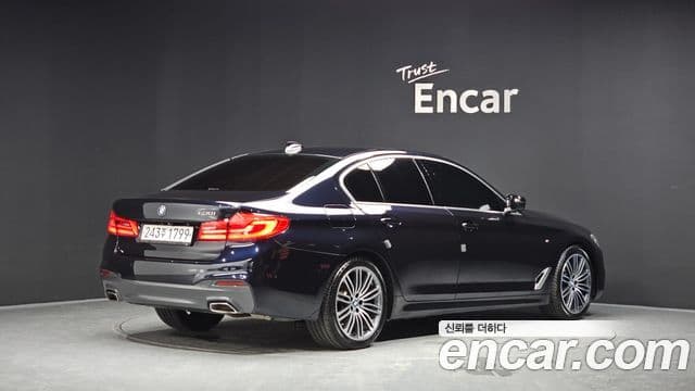 BMW 5 Series 2019 — ფოტო 2/20