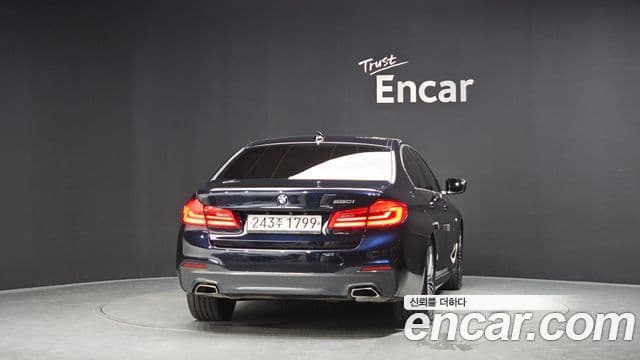 BMW 5 Series 2019 — ფოტო 4/20