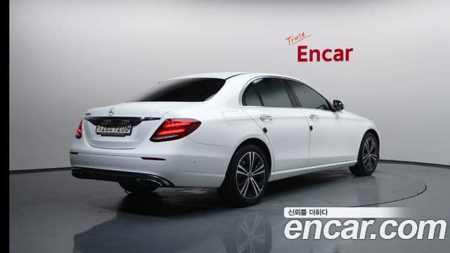 Mercedes-Benz E-Class 2020 — Şəkil 2/20