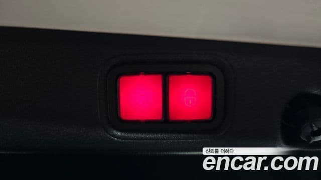 Mercedes-Benz E-Class 2020 — Şəkil 19/20