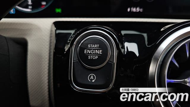 Mercedes-Benz A-Class 2021 — Şəkil 19/20