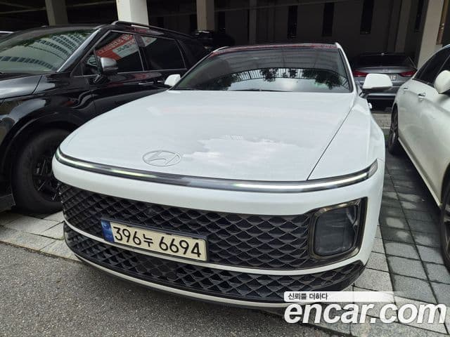 Hyundai Grandeur 2023 — ფოტო 2/16