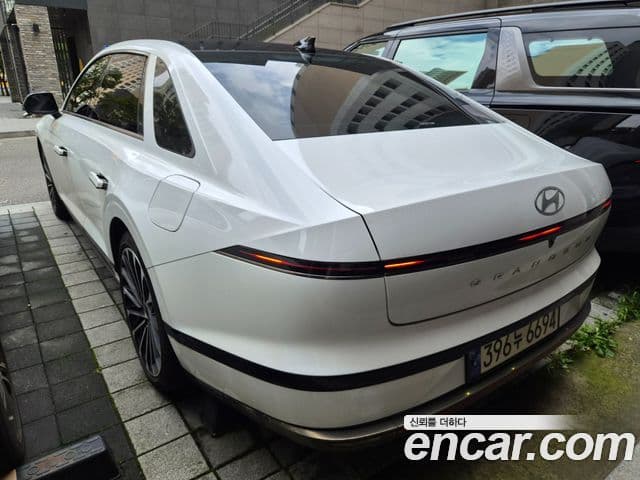 Hyundai Grandeur 2023 — ფოტო 3/16