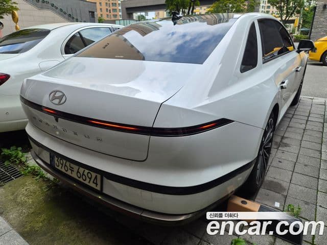 Hyundai Grandeur 2023 — ფოტო 4/16