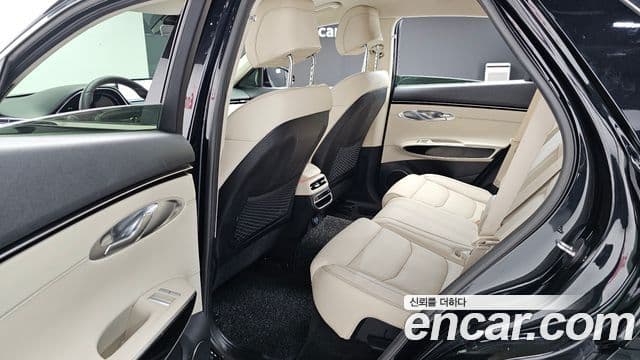 Genesis GV70 2021 — ფოტო 11/20
