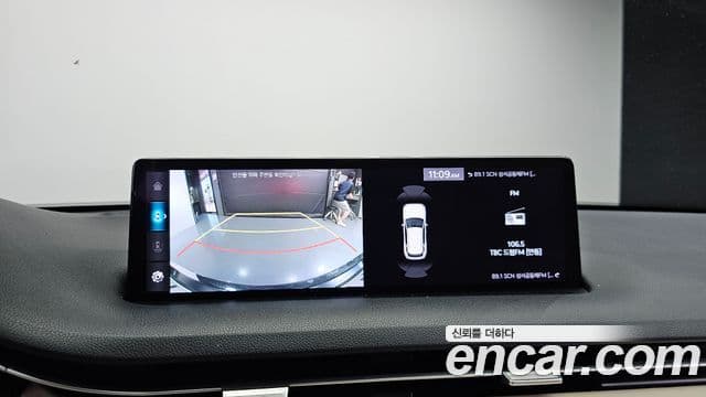 Genesis GV70 2021 — ფოტო 15/20