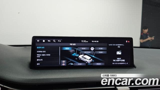 Genesis GV70 2021 — ფოტო 19/20