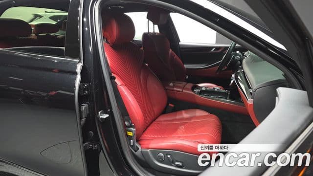Genesis G80 2023 — Photo 20/35