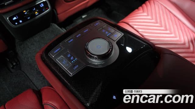 Genesis G80 2023 — Photo 26/35