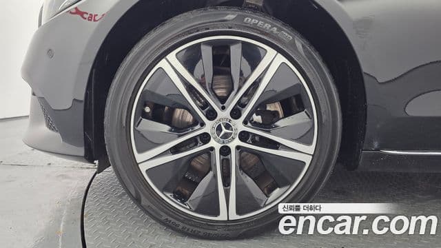 Mercedes-Benz C-Class 2020 — ფოტო 5/20