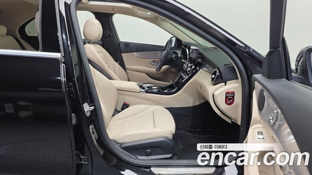 Mercedes-Benz C-Class 2020 — ფოტო 11/20