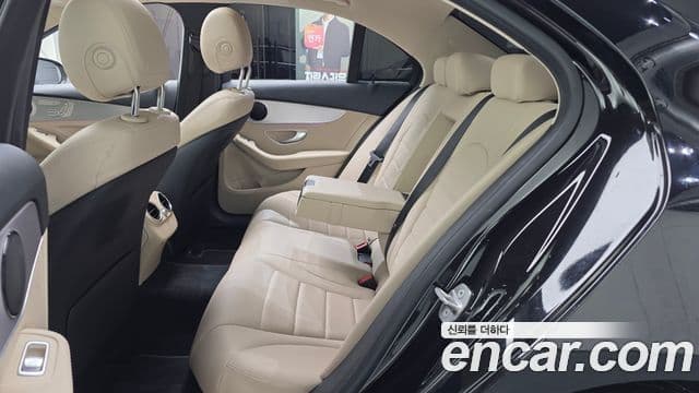 Mercedes-Benz C-Class 2020 — ფოტო 12/20